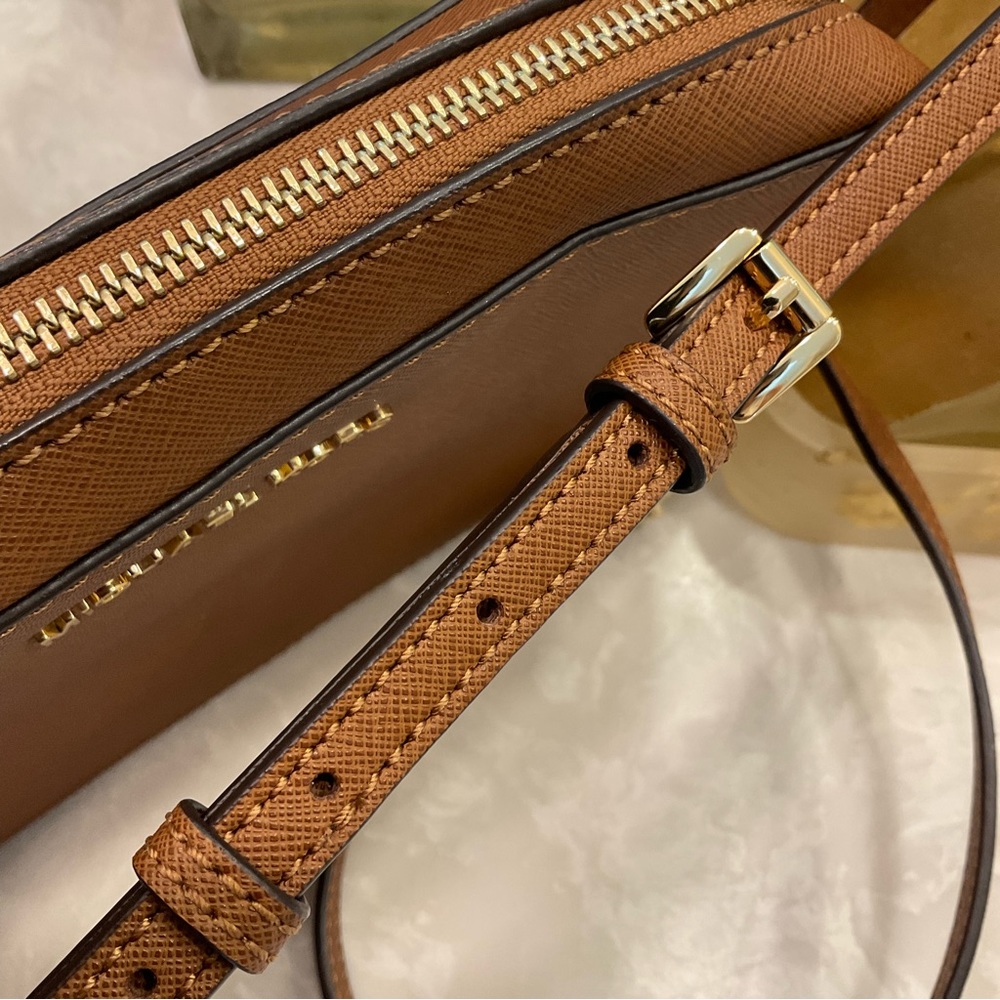 Michael Kors Crossbody / Shoulder bag, Pebbled leather, 9” x 7”, saddle color - Picture 6 of 16